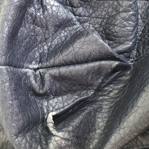 Volcom shoulder bag/ Sz 12x17x5 - Picture 6 of 9